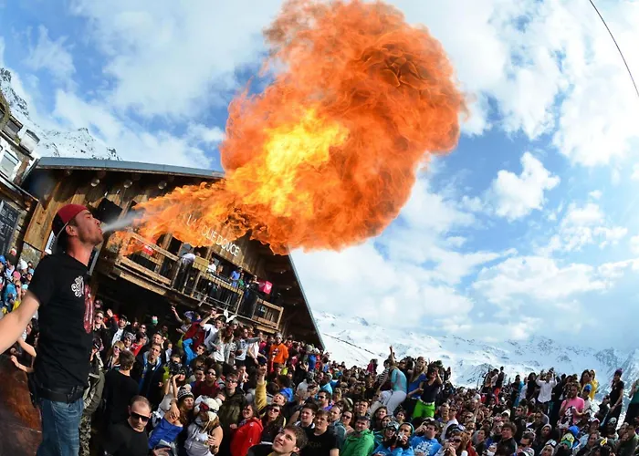 Neves - Location: Pour 4 Personnes Dans Un Quartier Anime