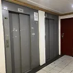 Neves - Location: Pour 4 Personnes Dans Un Quartier Anime Apartment