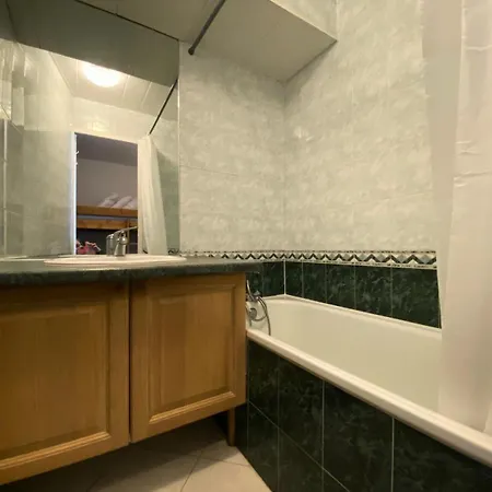 Neves - Location: Pour 4 Personnes Dans Un Quartier Anime Апартаменти Валь-Торанс