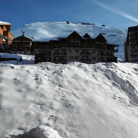 Neves - Location: Pour 4 Personnes Dans Un Quartier Anime Appartement