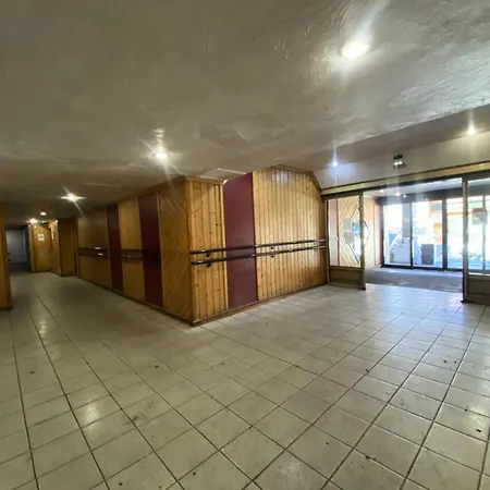 Neves - Location: Pour 4 Personnes Dans Un Quartier Anime * Валь-Торанс