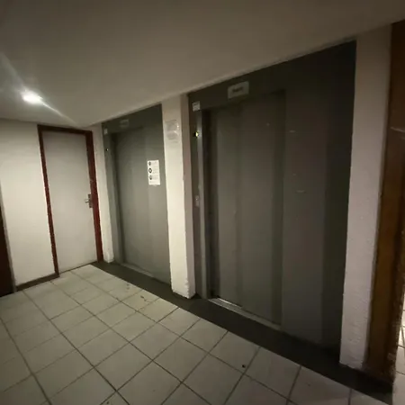 아파트 Neves - Location: Pour 4 Personnes Dans Un Quartier Anime
