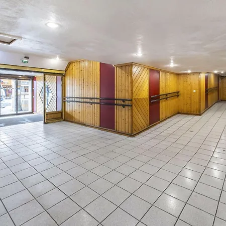 Neves - Location: Pour 4 Personnes Dans Un Quartier Anime شقة فال تورُن