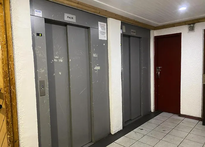 Neves - Location: Pour 4 Personnes Dans Un Quartier Anime Apartamento